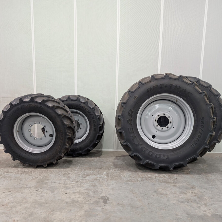 Wielenset Goodyear Optitrac voor MF Dyna VT