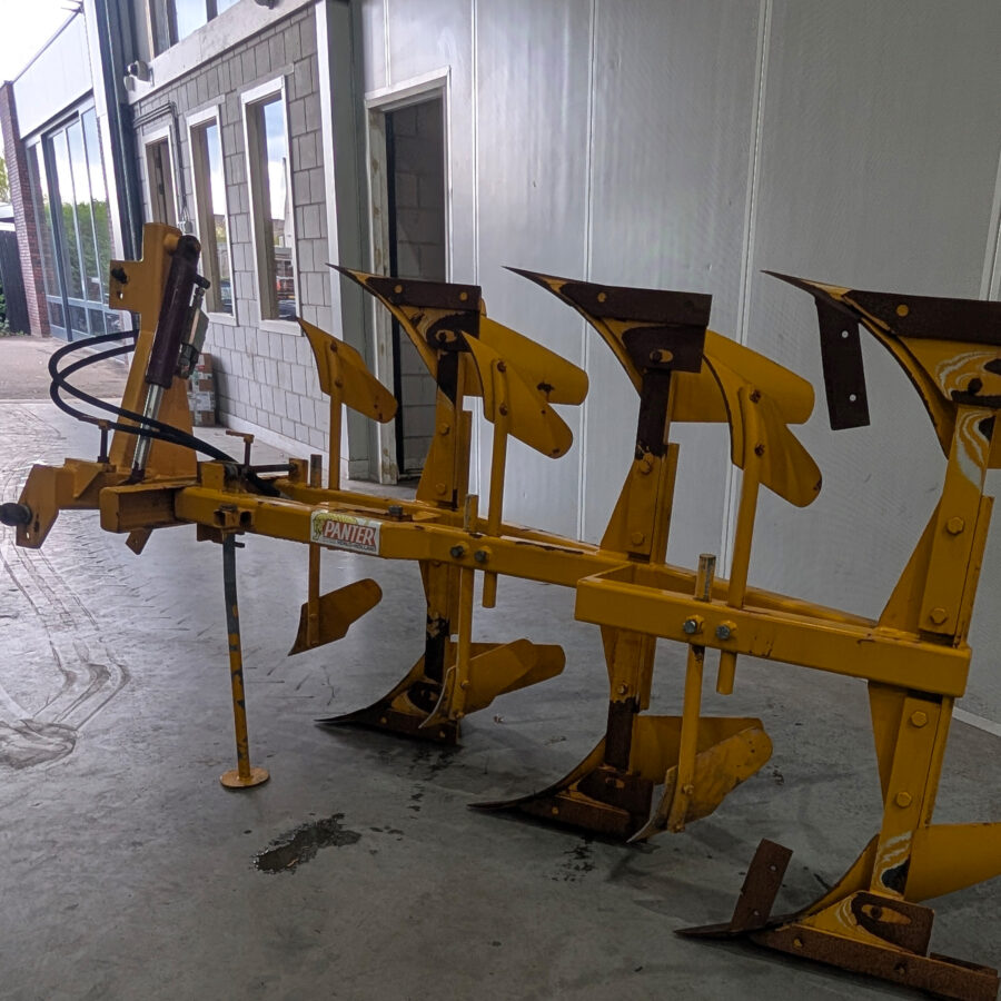 Panter Kantelploeg mechanisatiebollenstreek