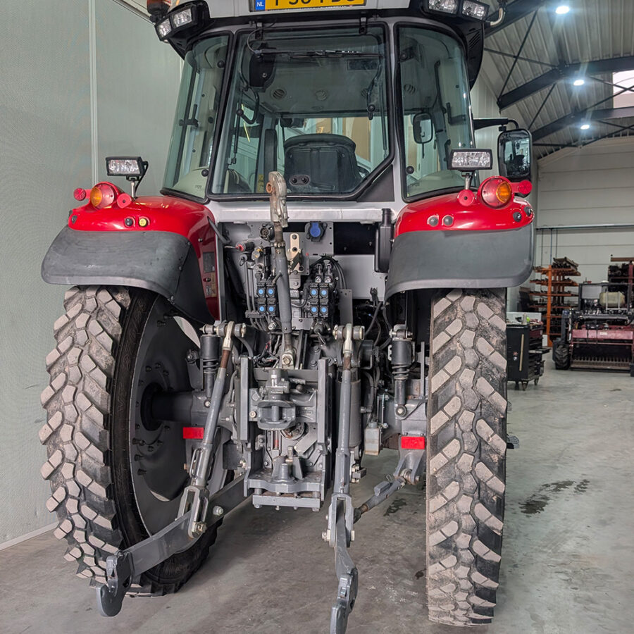 MF 5S.105 2 Mechanisatie Bollenstreek