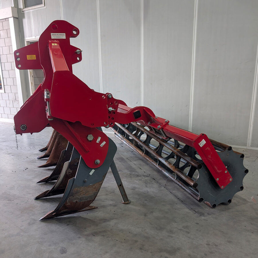 UNIA plow B4 woeler mechanisatie bollenstreek