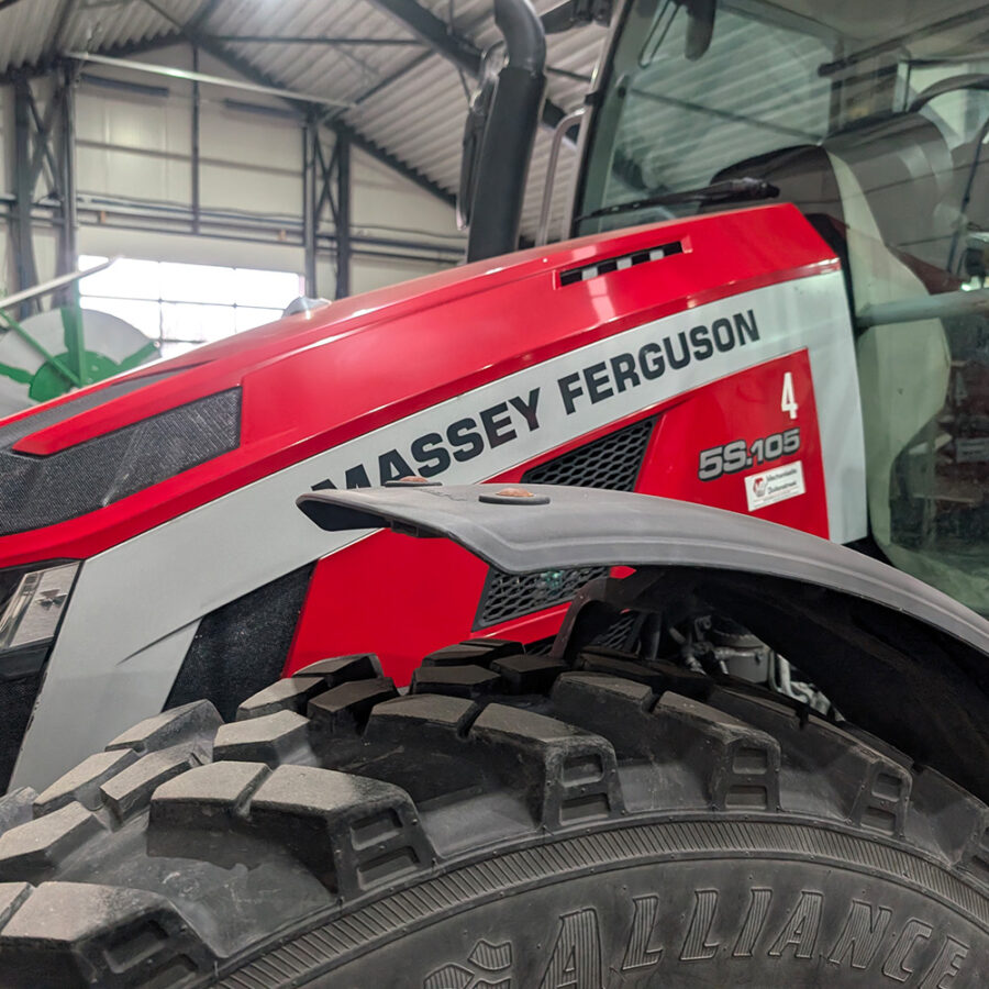 Massey Ferguson MF 5S 105 efficient 4 mechanisatie bollenstreek